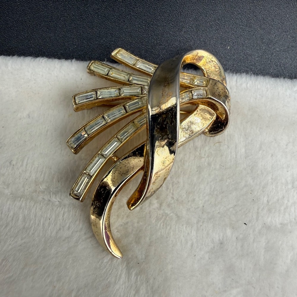 Vintage Trifari Brooch Rhinestone Philippe Comet Gold Tone READ